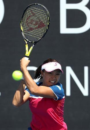 女子テニス、奈良は１回戦敗退 オーストラリアのホバート国際