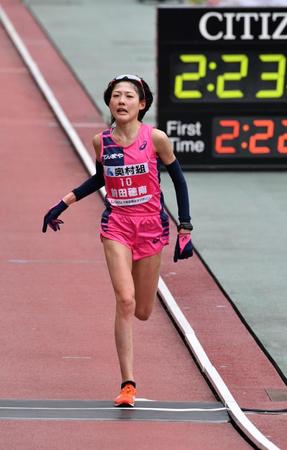 惜しくも２位に終わった前田穂南＝ヤンマースタジアム長居