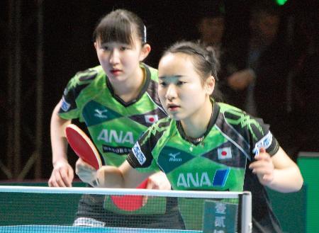 卓球Ｗ杯、日本女子が決勝進出 団体戦、北朝鮮と３-０