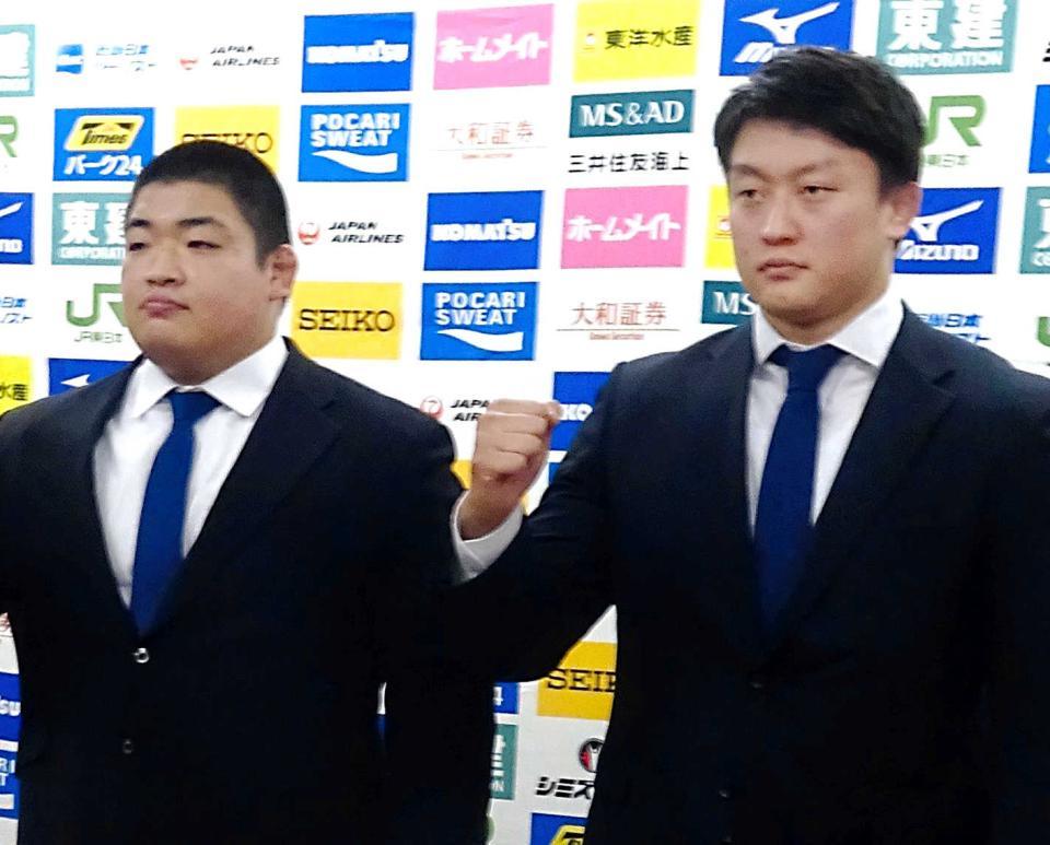 王子谷剛志 (左)と原沢久喜