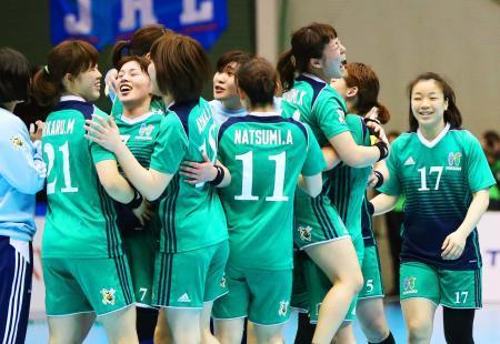 ハンドボール女子は北国銀４連覇 日本リーグ・プレーオフ