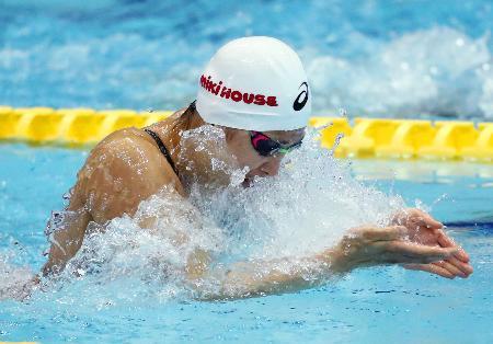 鈴木聡美が女子５０ｍ平で日本新 競泳の日本選手権開幕