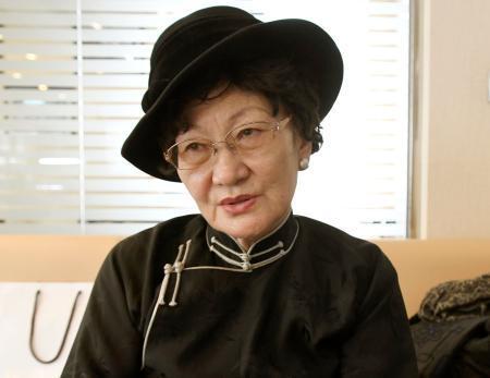白鵬関の母、日本国籍取得を支持 「ほかの選択肢はない」