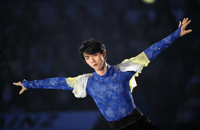 羽生結弦　元気いっぱい　３度のジャンプ成功　まさかの側転も