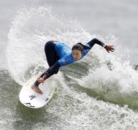 サーフィン、１５歳の松田が優勝 一宮千葉オープン