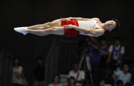 　男子決勝　１位だった外村哲也の演技＝高崎アリーナ