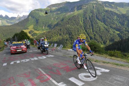 　ツール・ド・フランス、第１０ステージを制したジュリアン・アラフィリップ＝１７日、ルグランボルナン（ゲッティ＝共同）