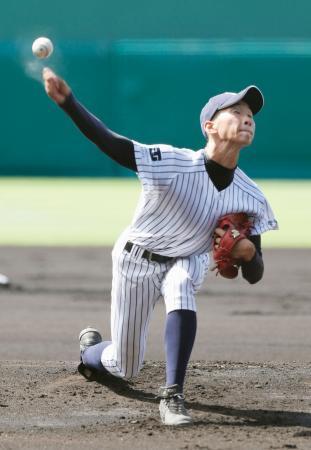 　日南学園戦に先発した常葉大菊川・漢人＝甲子園