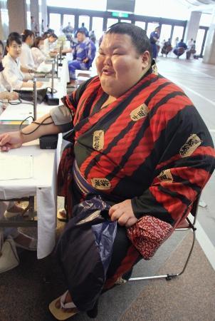 大相撲、大露羅が最重量を更新　４キロ増の２９２・６キロ