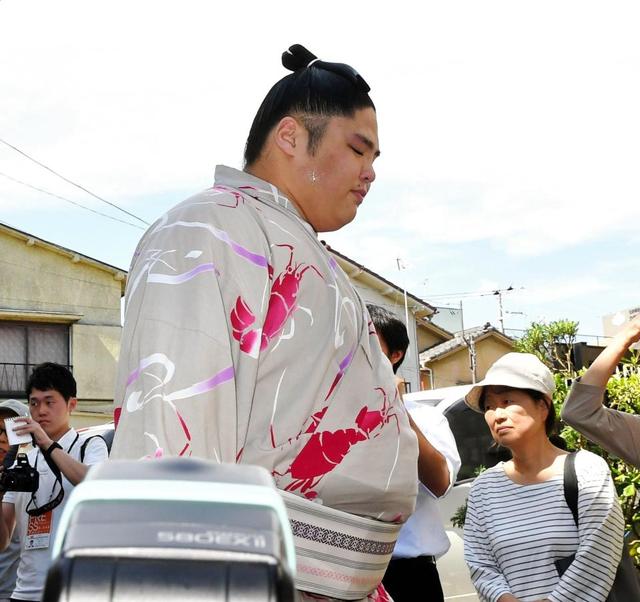 貴乃花部屋力士が引っ越し 貴公俊は目を赤く 千賀ノ浦親方 一緒に頑張っていこう スポーツ デイリースポーツ Online