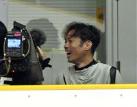 　演技を終え笑顔を見せる高橋大輔（撮影・持木克友）