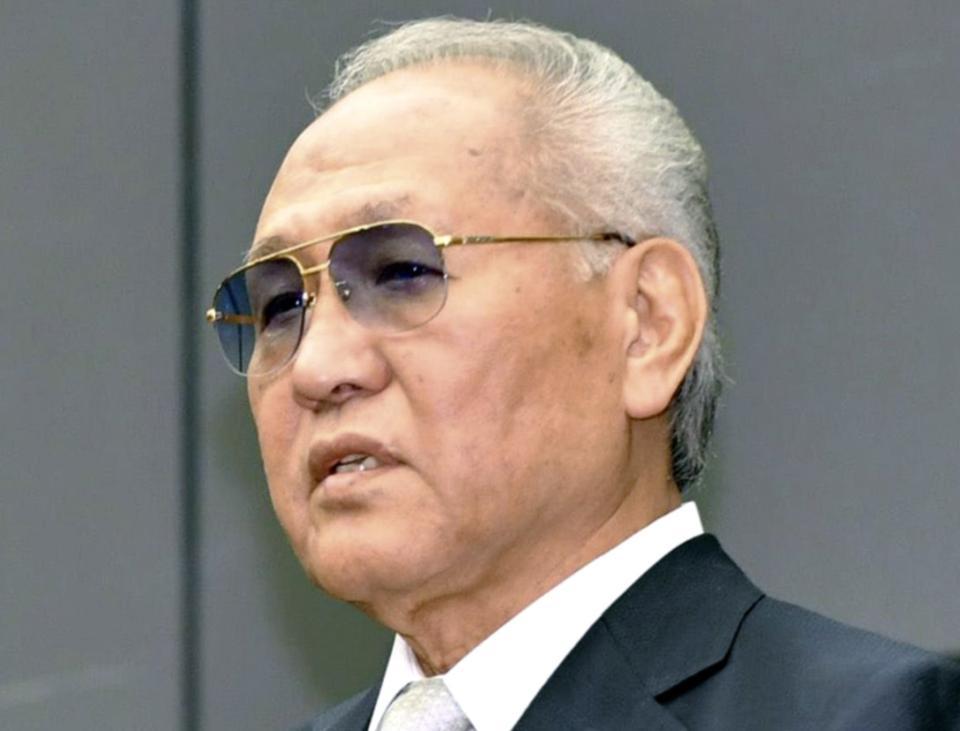 　山根明氏