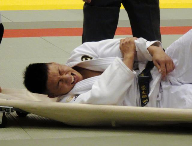 世界柔道銀メダルの藤原崇太郎が左肘脱臼「ゴリゴリッと音した」…ＧＳ大阪回避も