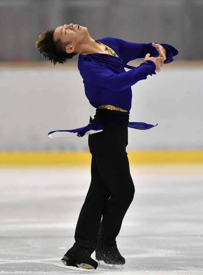 　男子ＳＰで華麗な演技を見せる高橋大輔