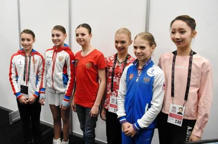 （左から）シェルバコワ、コストルナヤ、タラカノワ、カニシェワ、トルソワ、キムイェリム