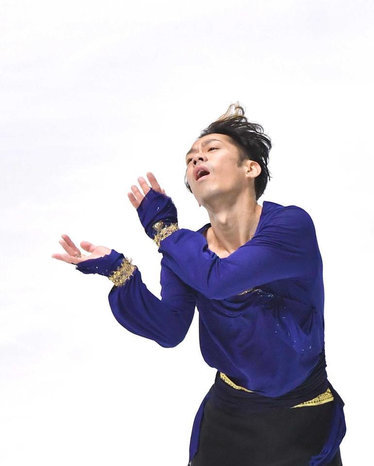 　男子ＳＰで表現力豊かに演技する高橋大輔