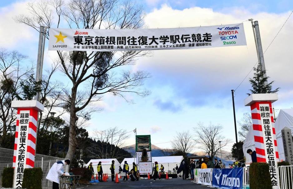 　箱根駅伝往路のゴール＝芦ノ湖（撮影・中田匡峻）