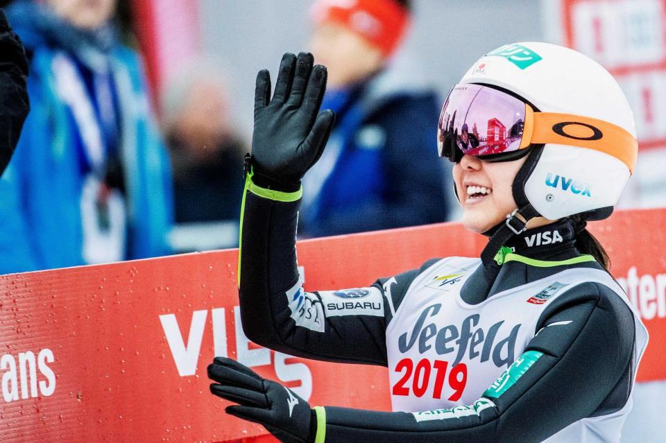 　Ｗ杯ジャンプ女子個人第１３戦で２位に入った高梨沙羅（共同）