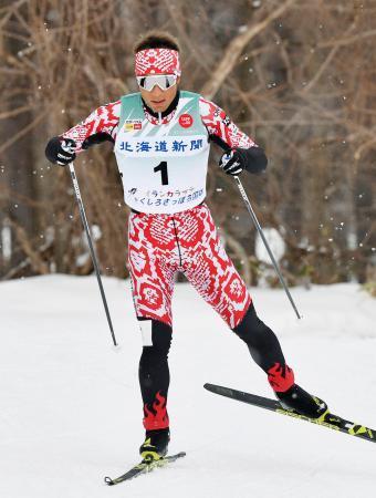 　複合成年男子Ｂ　優勝した秋田・湊祐介の後半距離＝白旗山