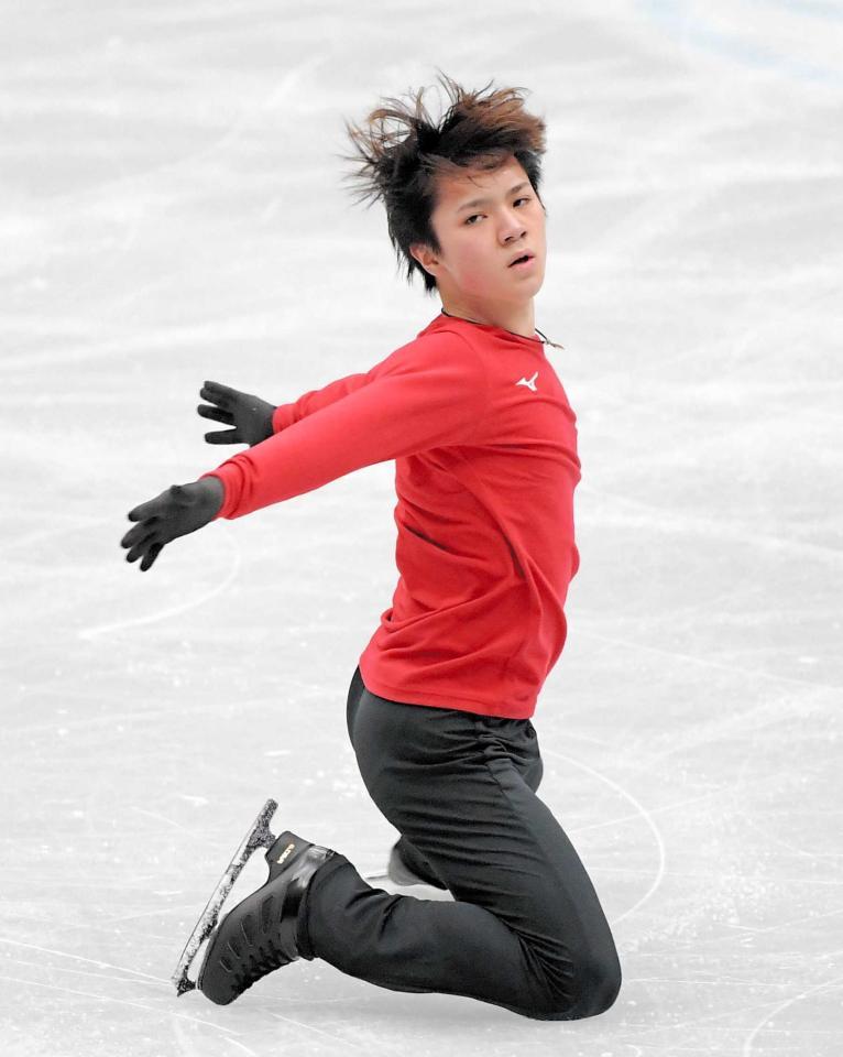 　メインリンクの感触を確かめた宇野昌磨（撮影・堀内翔）