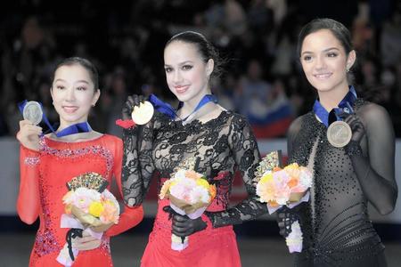 フィギュア世界選手権女子、２位はトゥルシンバエワ、１位はザギトワ、３位はメドベージェワ＝さいたまスーパーアリーナ（撮影・堀内翔）