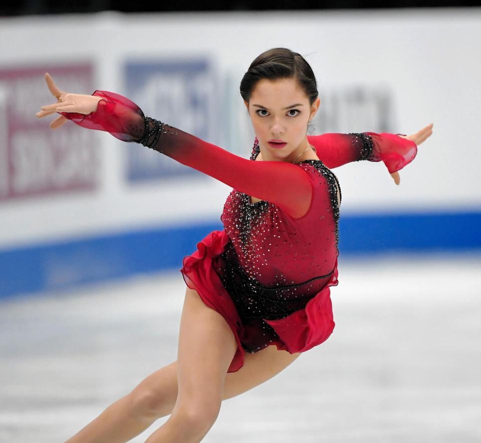 メドベージェワ ｓｐ自己ベスト７４ ２３点 美しい演技で魅了 スポーツ デイリースポーツ Online