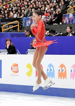 　女子フリーで４回転ジャンプを決めたトゥルシンバエワ