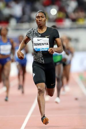 　陸上のダイヤモンドリーグ開幕戦の女子８００メートルで優勝したキャスター・セメンヤ＝ドーハ（ＡＰ＝共同）