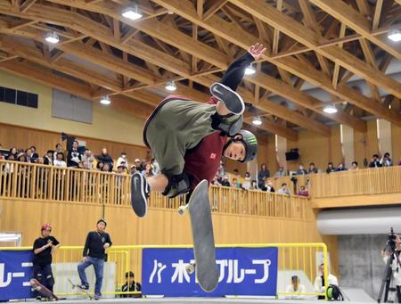 優勝した平野歩夢