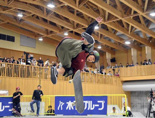 平野歩夢、スケボーはスノボと「似ているが全く別物」体の動きに競技性、落下の危険性