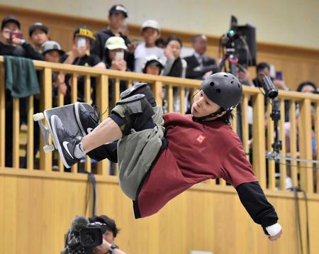 　優勝した平野歩夢