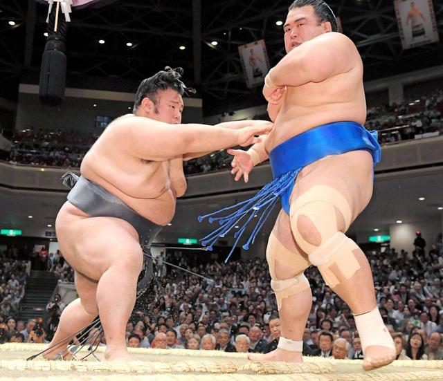 貴景勝が連勝　立ち合いの不利も何の！強じんな精神力で琴奨菊を撃破