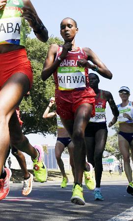 　リオデジャネイロ五輪の女子マラソンに出場したバーレーンのユニスジェプキルイ・キルワ＝２０１６年８月（共同）