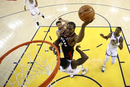 ＮＢＡ決勝、ラプターズ２勝１敗 オークランドで第３戦