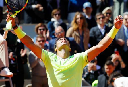 ナダルがフェデラー下し決勝へ 全仏ＯＰ、女子はバーティら