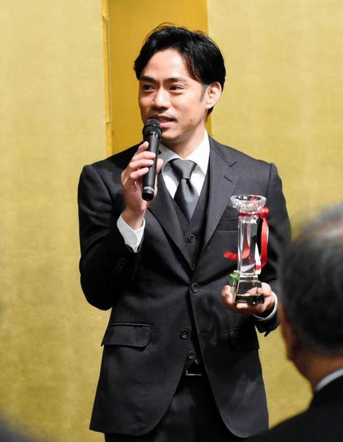高橋大輔が地元・岡山県スケート連盟栄誉賞で感謝「岡山にどんどん還元」