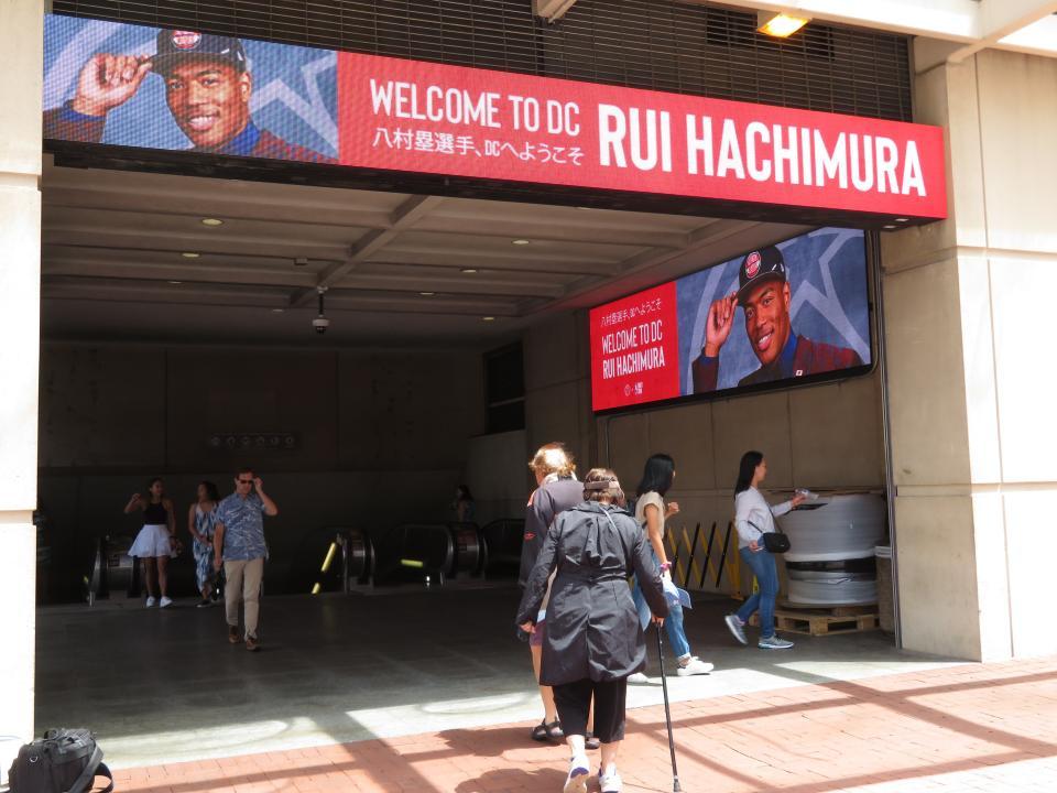 　八村の入団にウィザーズの本拠地キャピタルワン・アリーナは歓迎ムードに包まれる（撮影・小林信行）