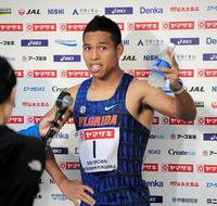 ２００ｍ決勝に向けて抱負を語るサニブラウン＝福岡市博多の森陸上競技場（撮影・堀内翔）