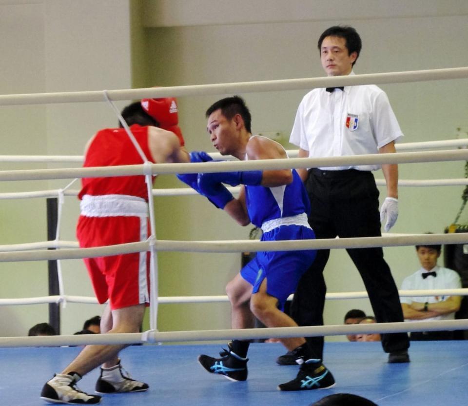 　愛知県予選決勝で藤原幹也を制した高山勝成（右）