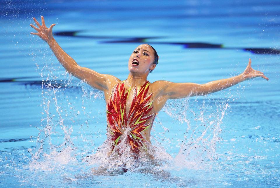 　ソロ・テクニカルルーティン決勝　演技する乾友紀子（共同）