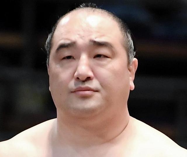 安美錦が引退【主な経歴】父は伊勢ケ浜親方いとこ、祖父、兄は力士の