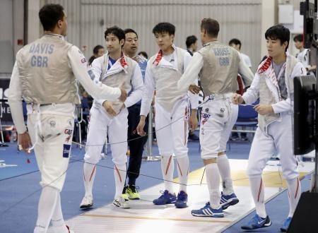 フェンシング、日本の男女は９位 世界選手権の団体戦