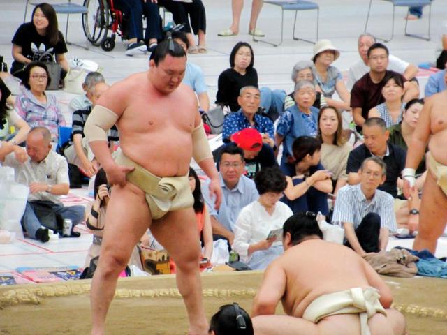 白鵬が踏み込み確認　動き上々「守りと攻め。その流れが大事」