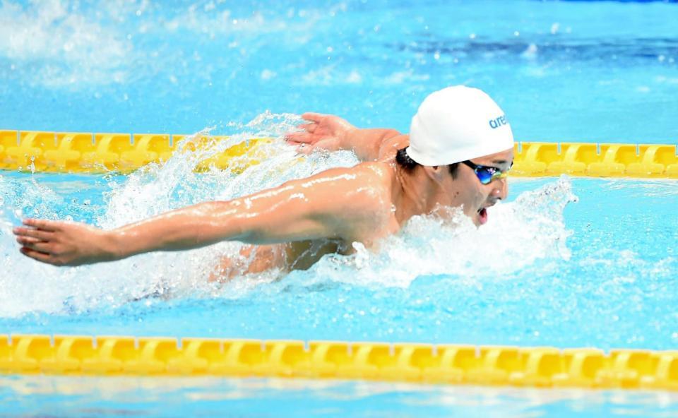 男子４００メートル個人メドレー決勝で圧巻の泳ぎを見せる瀬戸大也＝東京辰巳国際水泳場（撮影・開出牧）