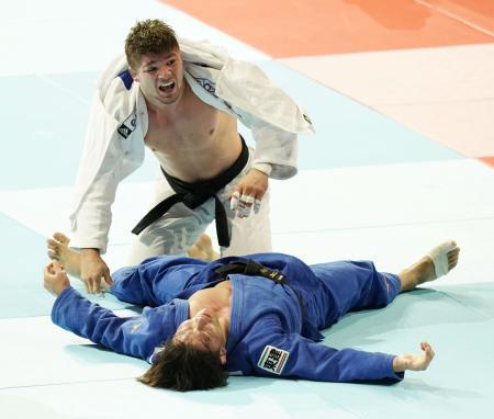 世界柔道、初出場の向は準優勝男子９０キロ級、女子の新井敗退