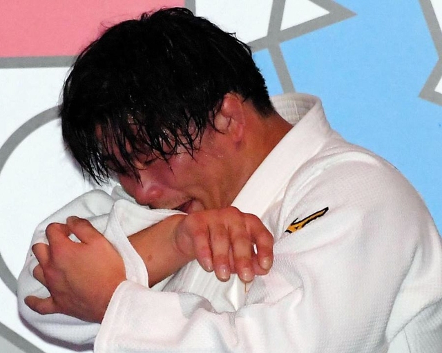 初出場の向翔一郎は銀メダルに号泣　井上監督「非常に惜しい決勝」