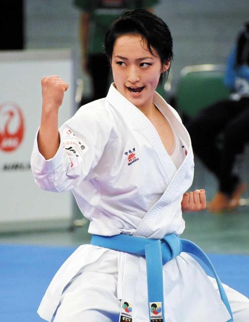 空手 清水キレキレ演技で決勝進出 秘技 解禁で雪辱果たす スポーツ デイリースポーツ Online