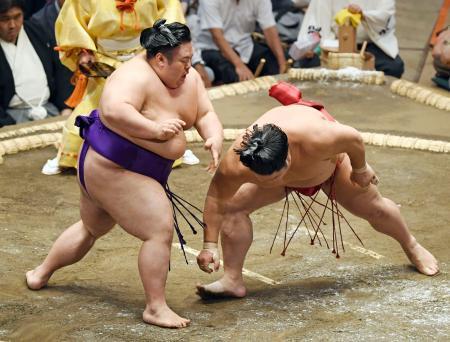 貴景勝は白星スタート２横綱、２大関は明暗