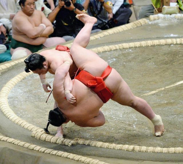 掬い投げ