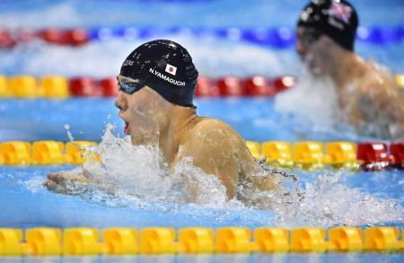 　男子１００メートル平泳ぎ（知的障害）決勝　１分４秒９５の世界新記録で優勝した山口尚秀。東京パラリンピックの代表に決まった＝ロンドン（共同）